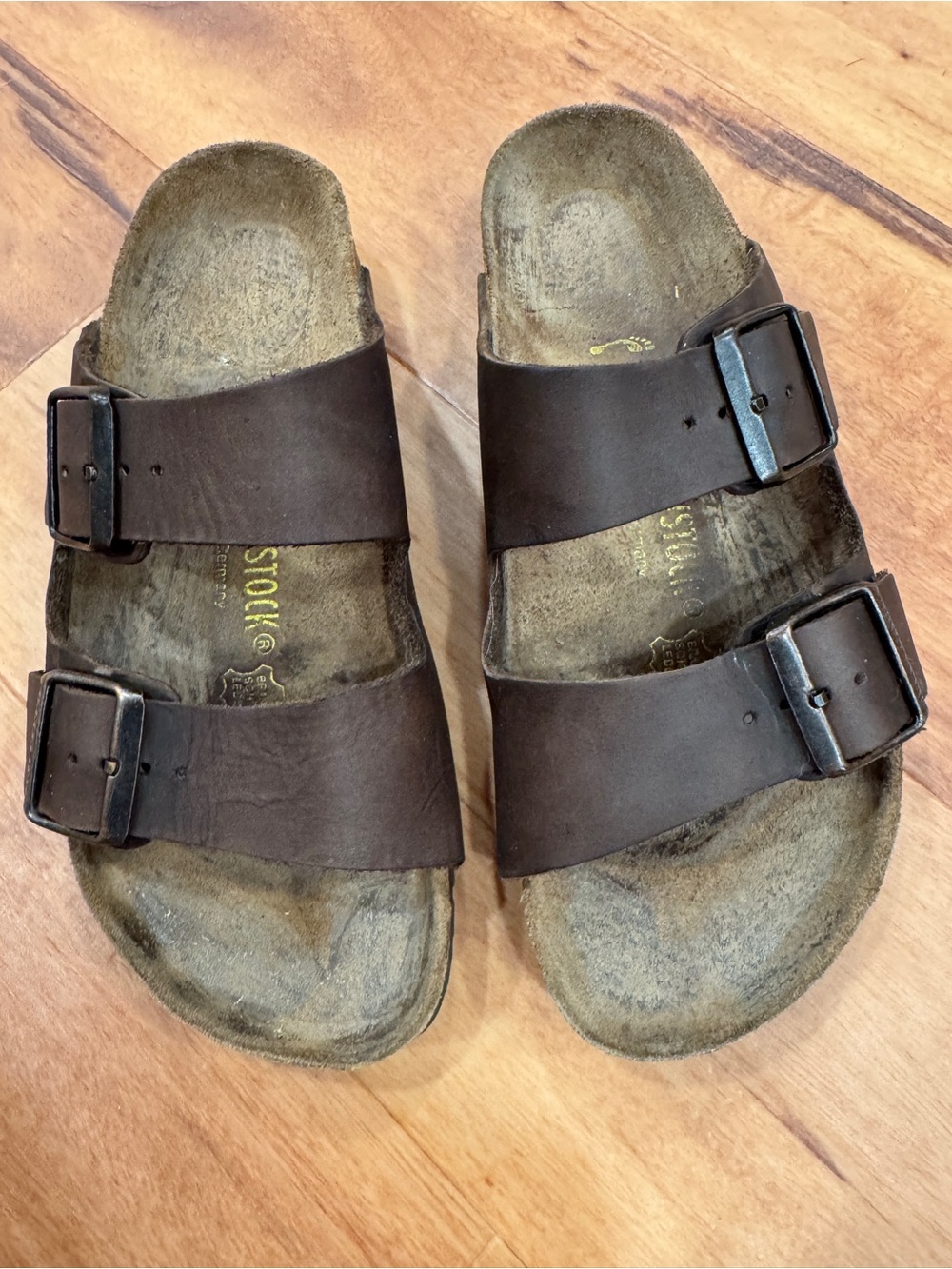Birkenstock Arizona Oiled Leather Sandals - Brown Size 38